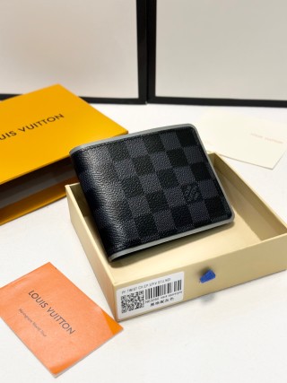 Louis Vuitton Damier Graphite Compact Wallet Black view 2