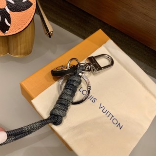 Louis Vuitton Drawstring Keychain Grey Black view 2