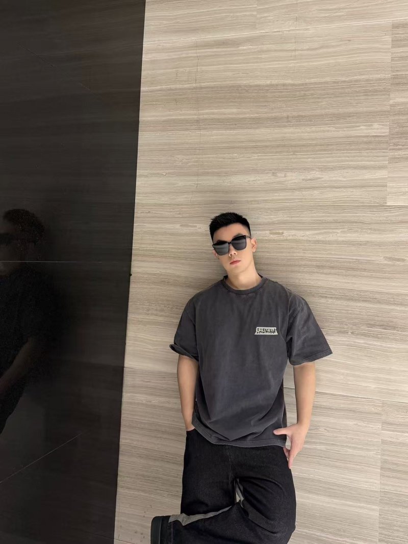 Balenciaga Black Back Logo T-Shirt view
