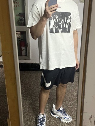 White Graphic Print Short Sleeve T-Shirt view 5