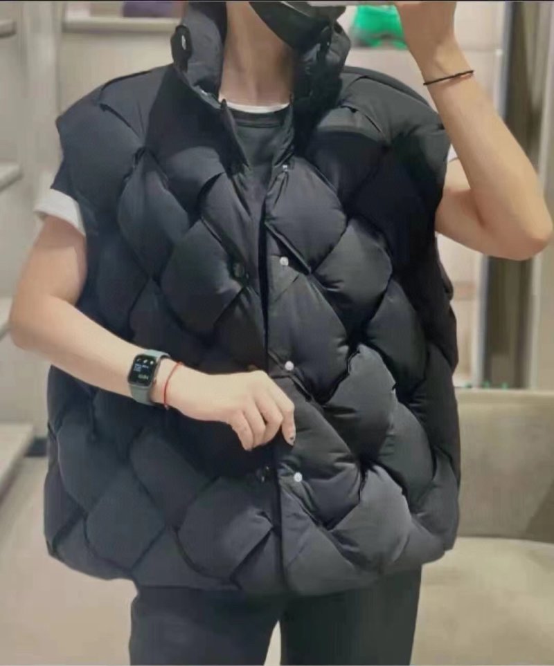 Black Puffy Sleeveless Down Vest Jacket