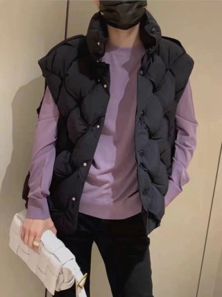 Black Puffy Sleeveless Down Vest Jacket view 5