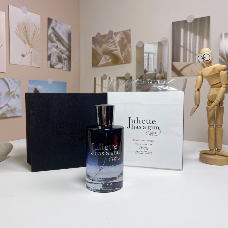 Juliette Has A Gun Musc Invisible Eau de Parfum 100ml view
