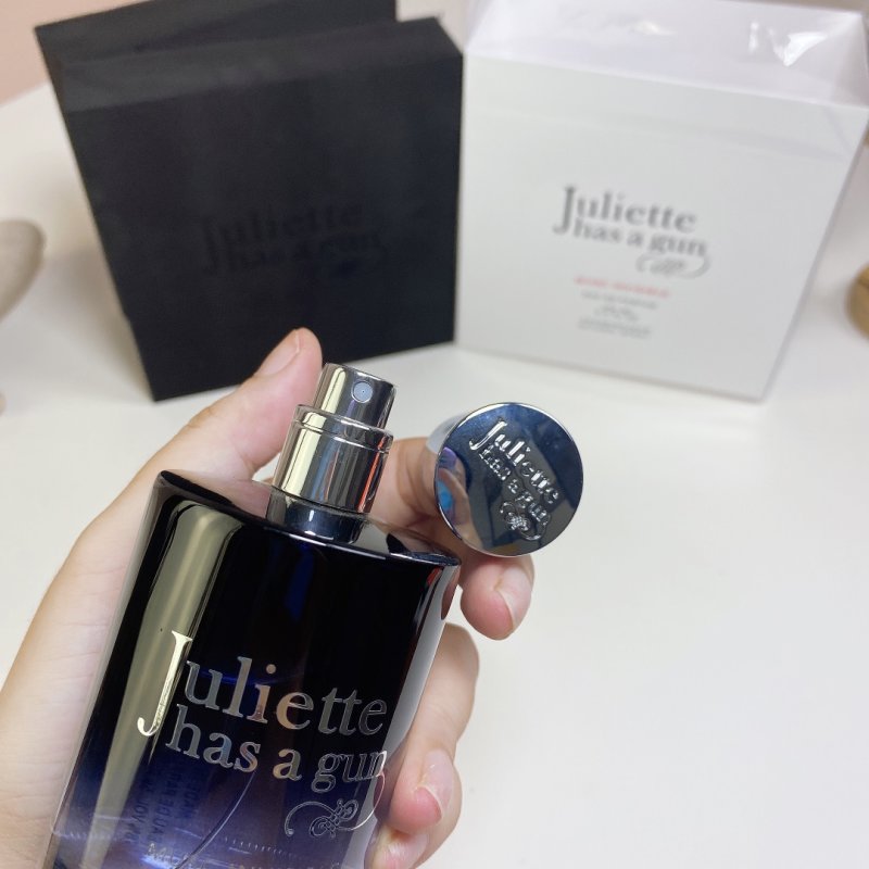 Juliette Has A Gun Musc Invisible Eau de Parfum 100ml view