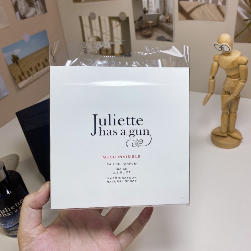 Juliette Has A Gun Musc Invisible Eau de Parfum 100ml view