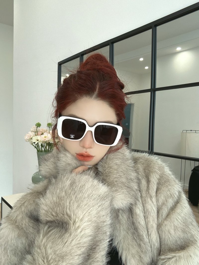 Chanel 6069 Black Square Sunglasses view