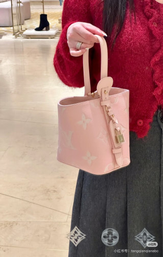 Louis Vuitton BB Bucket Bag Pink view 4