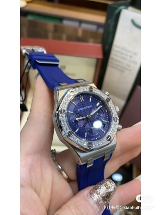 Audemars Piguet Royal Oak Chronograph Diamond Blue Dial 37mm view 5