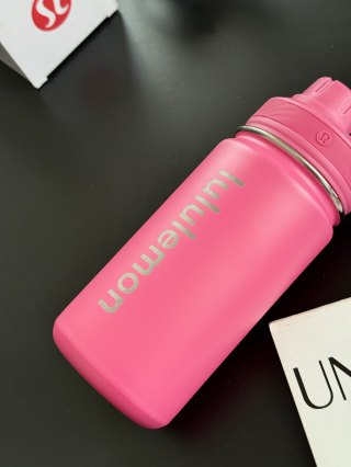 Lululemon Back to Life Sport Bottle 1L Pink
