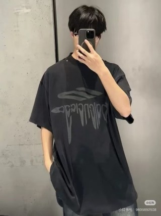 Black Oversized Graphic Short Sleeve T-Shirt view 3