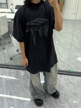 Black Oversized Graphic Short Sleeve T-Shirt view 7