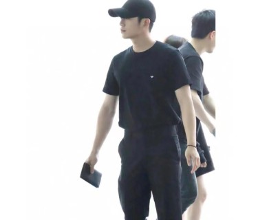 Black Crew Neck Short Sleeve T-Shirt with Small Chest Logo view 4