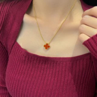 Gold Clover Pendant Necklace Red Agate
