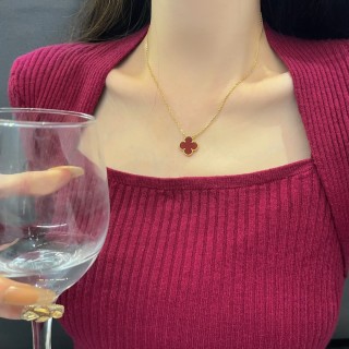 Gold Clover Pendant Necklace Red Agate view 5