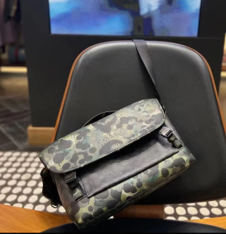 Louis Vuitton Monogram Shoulder Bag Black