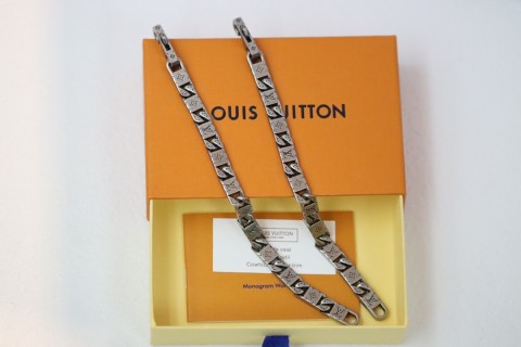 Louis Vuitton Silver Matte Monogram Cuba Link Bracelet view 3