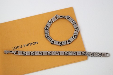 Louis Vuitton Silver Matte Monogram Cuba Link Bracelet view 7