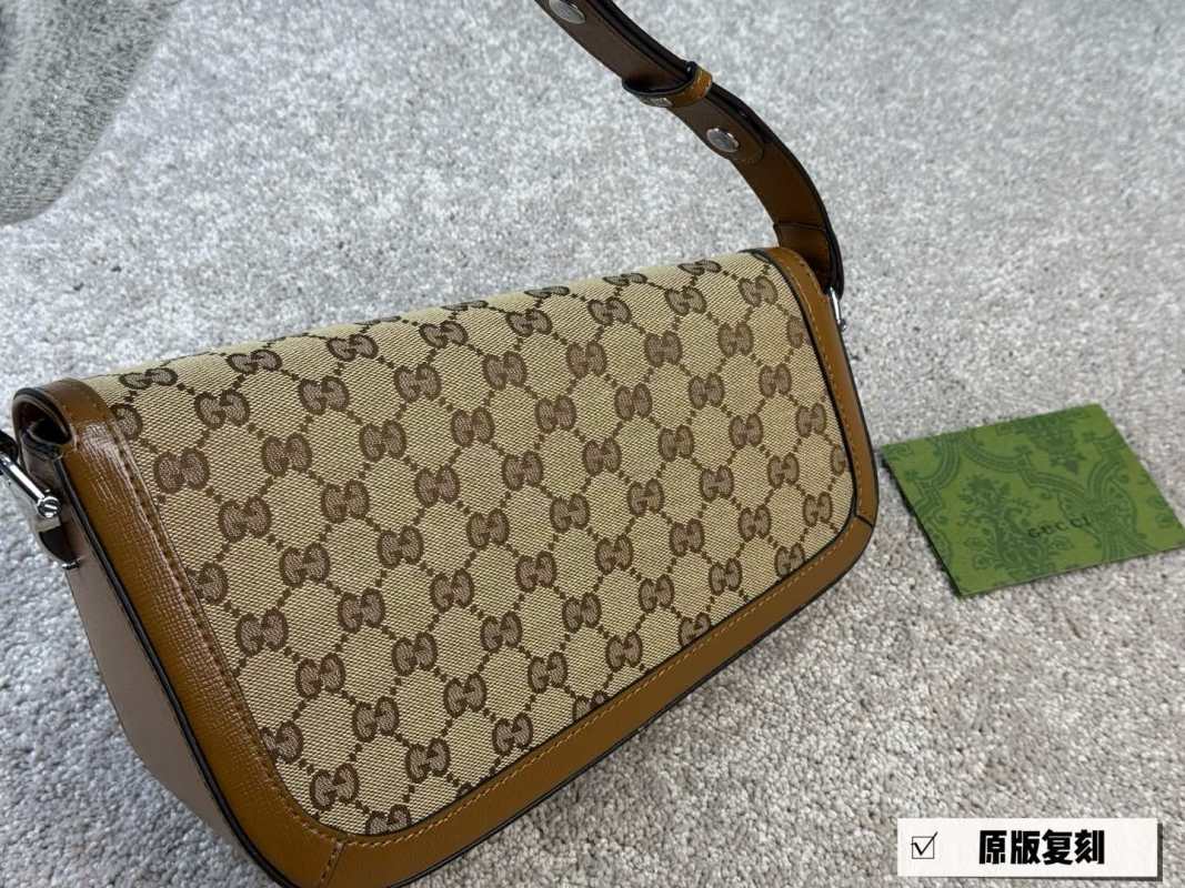 Gucci 1955 Horsebit Shoulder Bag Beige/Brown view