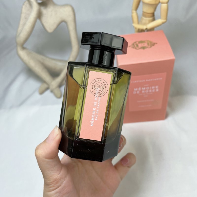 L'Artisan Parfumeur Mémoire de Roses Eau de Parfum 100ml view