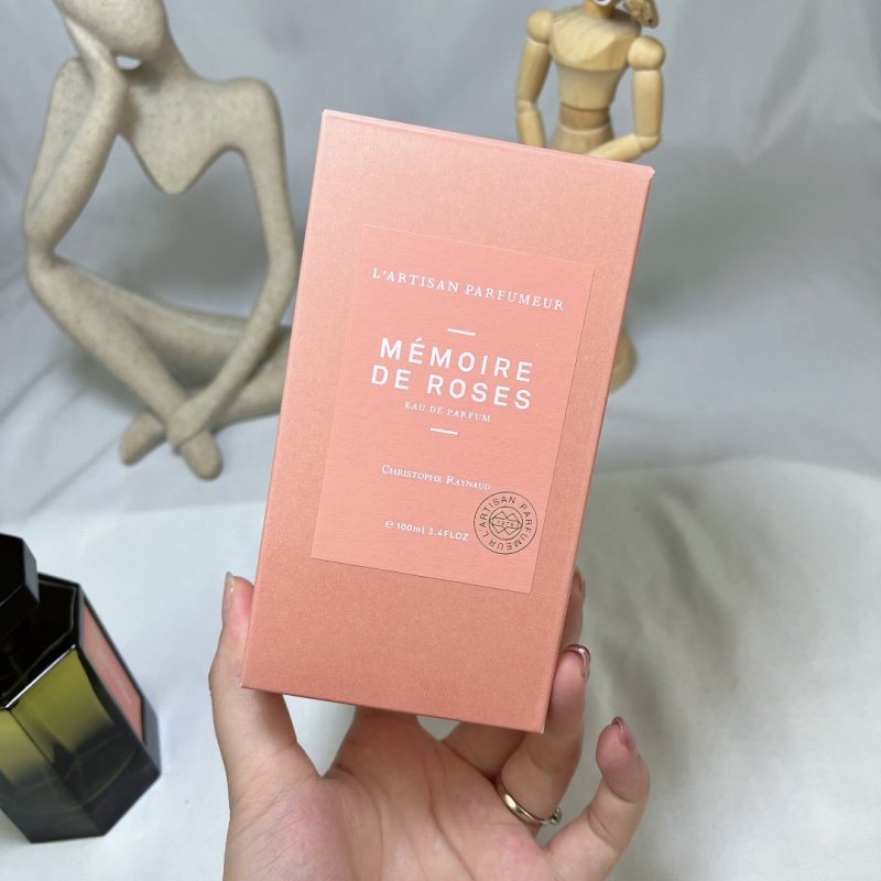 L'Artisan Parfumeur Mémoire de Roses Eau de Parfum 100ml view