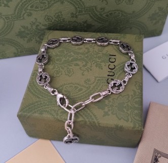 Gucci Interlocking G Link Silver-Tone Bracelet view 4