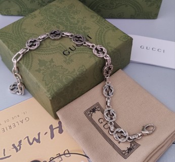 Gucci Interlocking G Link Silver-Tone Bracelet view 8