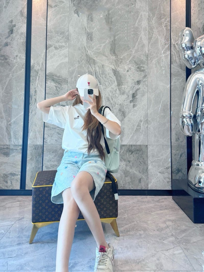 White Embroidered Short Sleeve T-Shirt view
