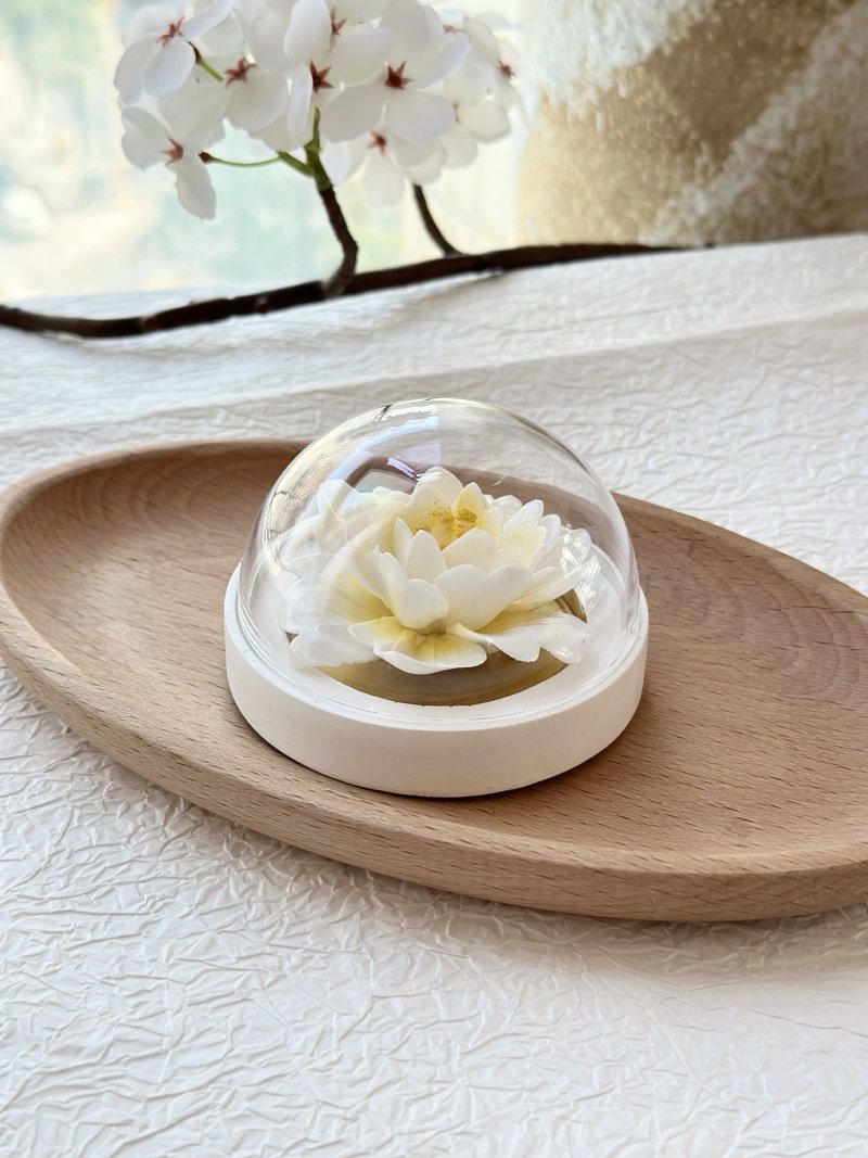 Ceramic Lotus Flower Essential Oil Diffuser - White