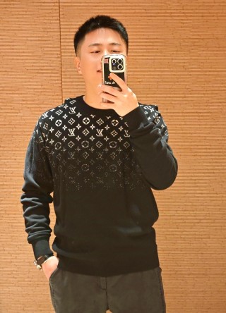Louis Vuitton Monogram Crewneck Sweater Black view 5