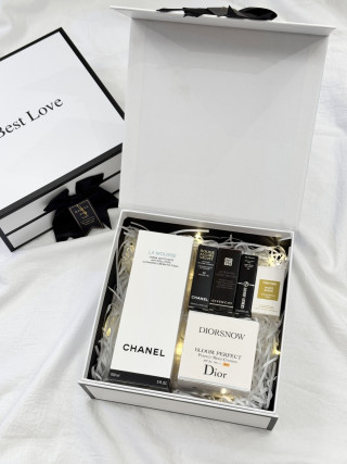 Luxury Beauty Cosmetics Gift Set - Camellia Collection view 2