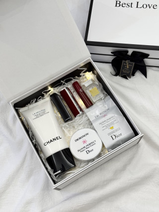 Luxury Beauty Cosmetics Gift Set - Camellia Collection view 4