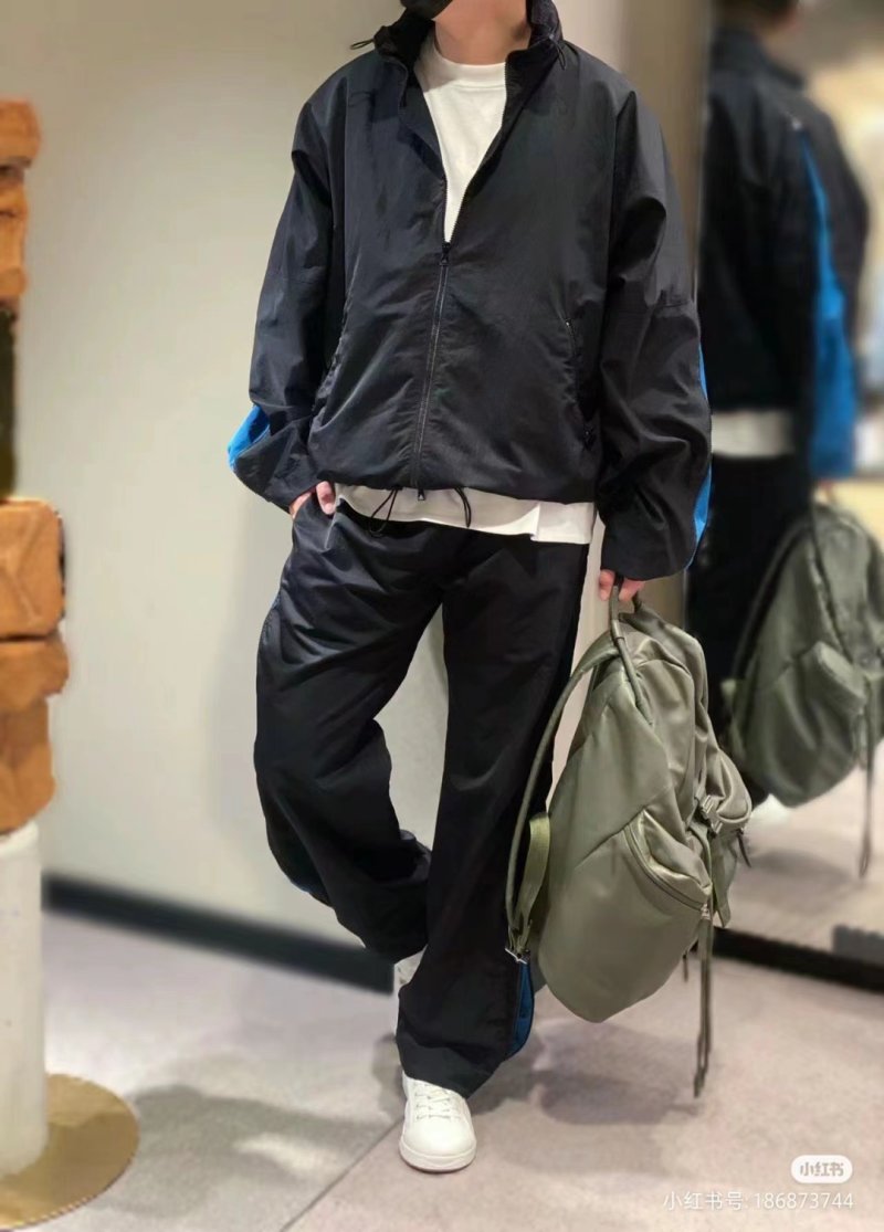Bottega Veneta Navy Nylon Hooded Jacket view