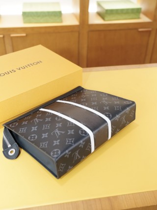 Louis Vuitton Monogram Canvas Clutch Bag Navy view 8