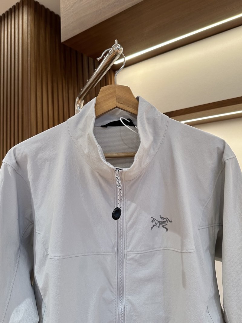 Arc'teryx Black Softshell Windbreaker Jacket view