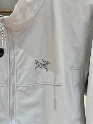 Arc'teryx White Shell Lightweight Jacket view 7