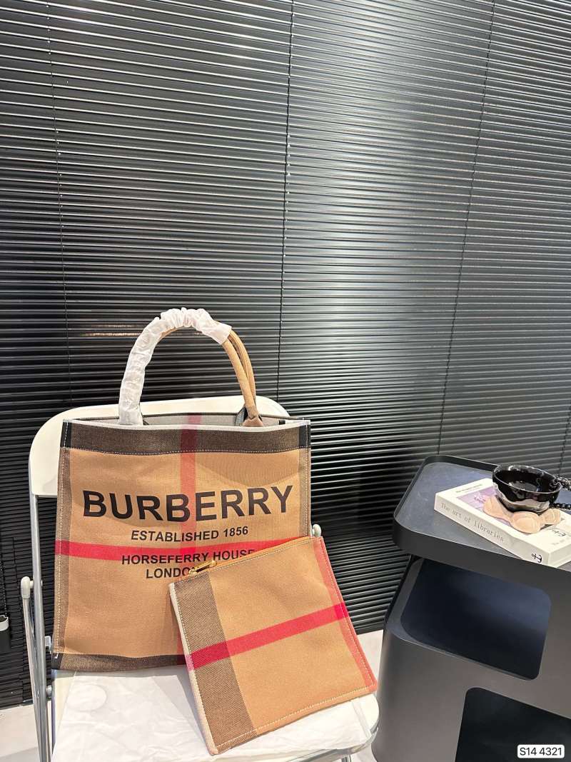 Burberry Horseferry House Tote Bag Tan view