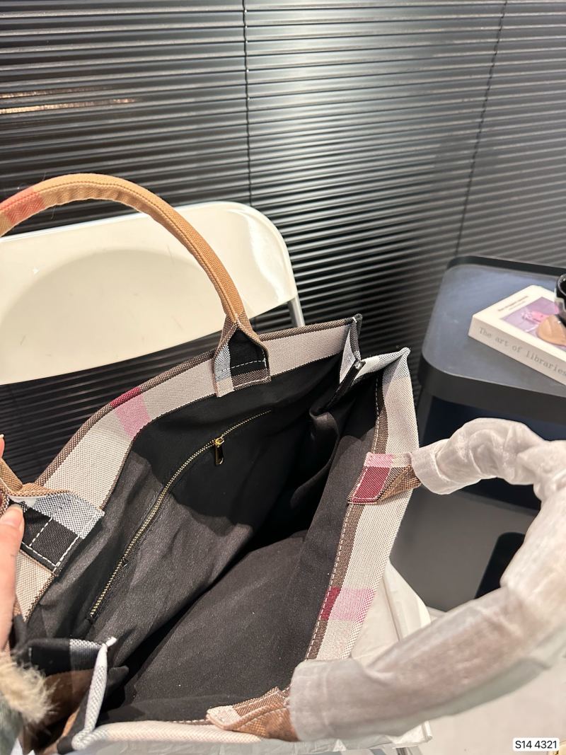 Burberry Horseferry House Tote Bag Tan view