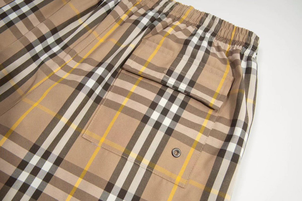 Burberry Check Shorts Beige & Navy view