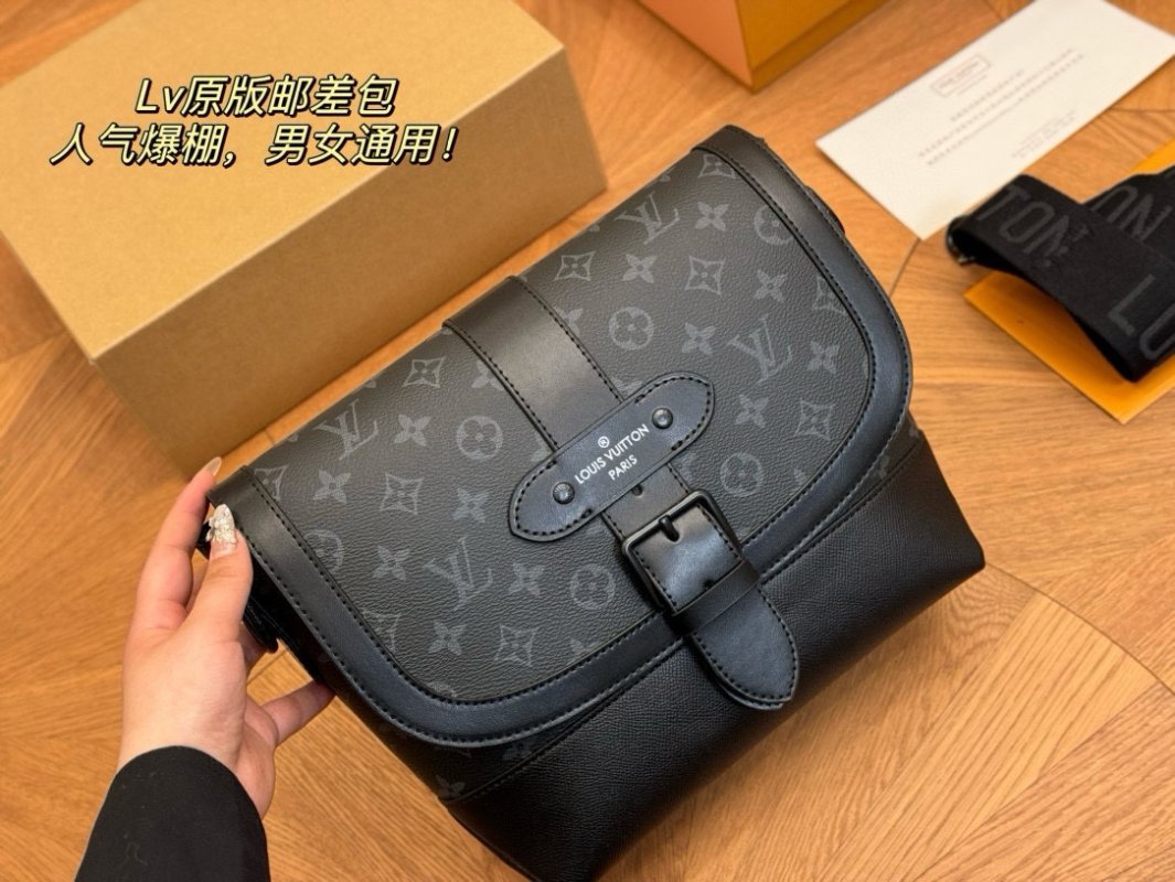 Louis Vuitton Voyager Messenger Bag Black