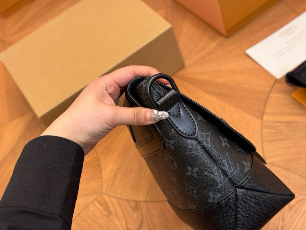Louis Vuitton Voyager Messenger Bag Black view