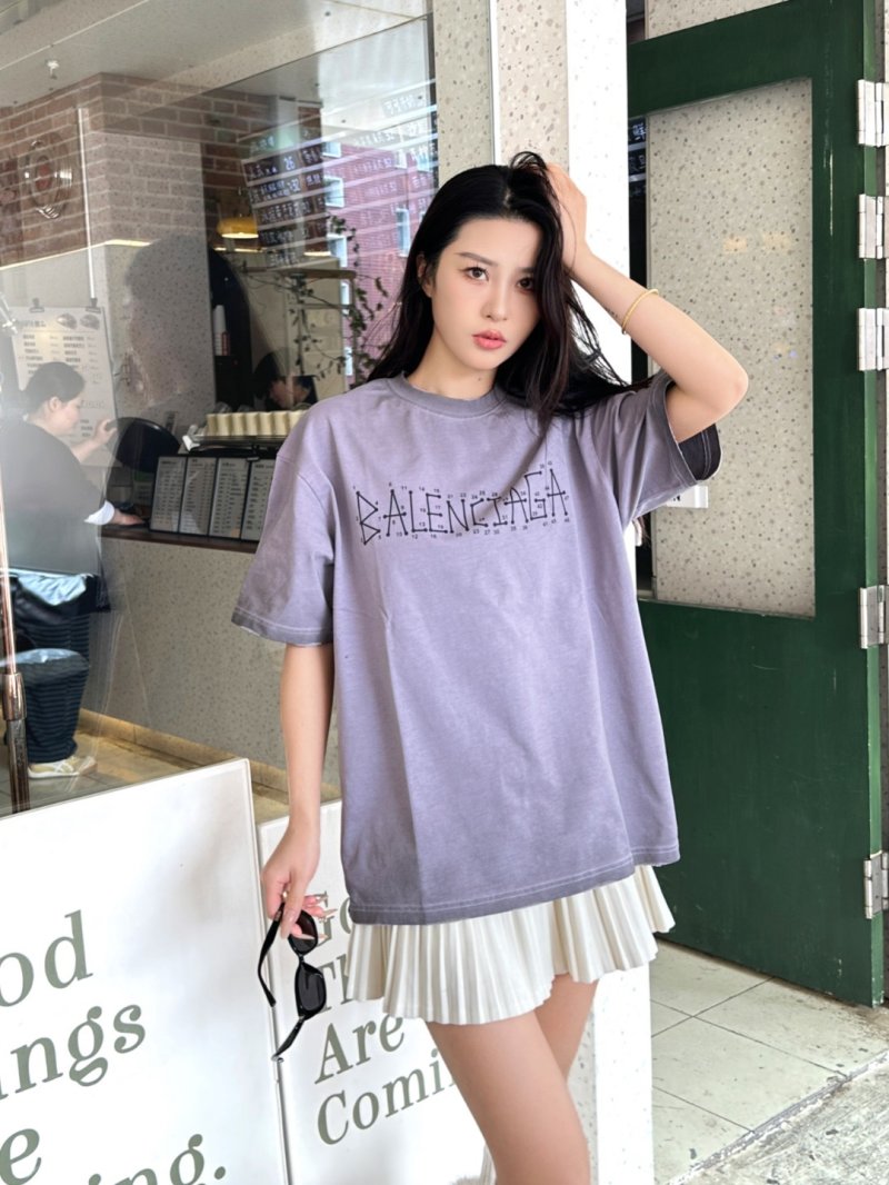 Balenciaga Outlined Logo Lavender T-Shirt