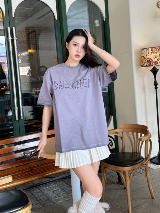 Balenciaga Outlined Logo Lavender T-Shirt view 5