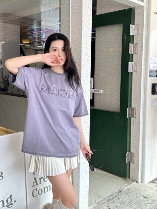 Balenciaga Outlined Logo Lavender T-Shirt view 6