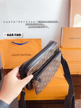 Louis Vuitton Pochette Trio Monogram Canvas Crossbody Bag Set view 5