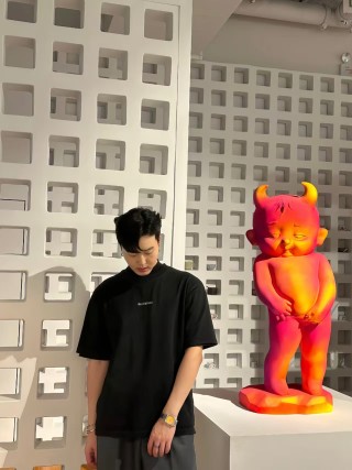 Balenciaga Black Logo T-Shirt view 4