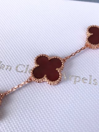 Van Cleef & Arpels Four Leaf Clover Bracelet Rose Gold view 3