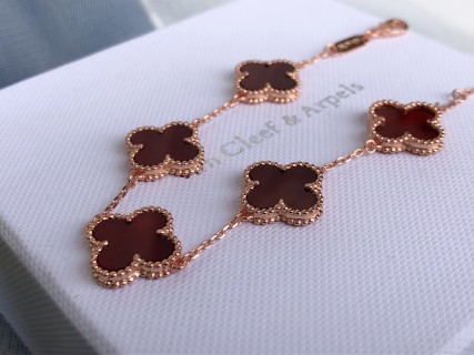 Van Cleef & Arpels Four Leaf Clover Bracelet Rose Gold view 5