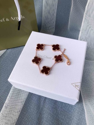 Van Cleef & Arpels Four Leaf Clover Bracelet Rose Gold view 7