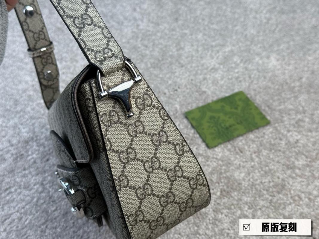 Gucci 1955 Horsebit Shoulder Bag – Beige Monogram view