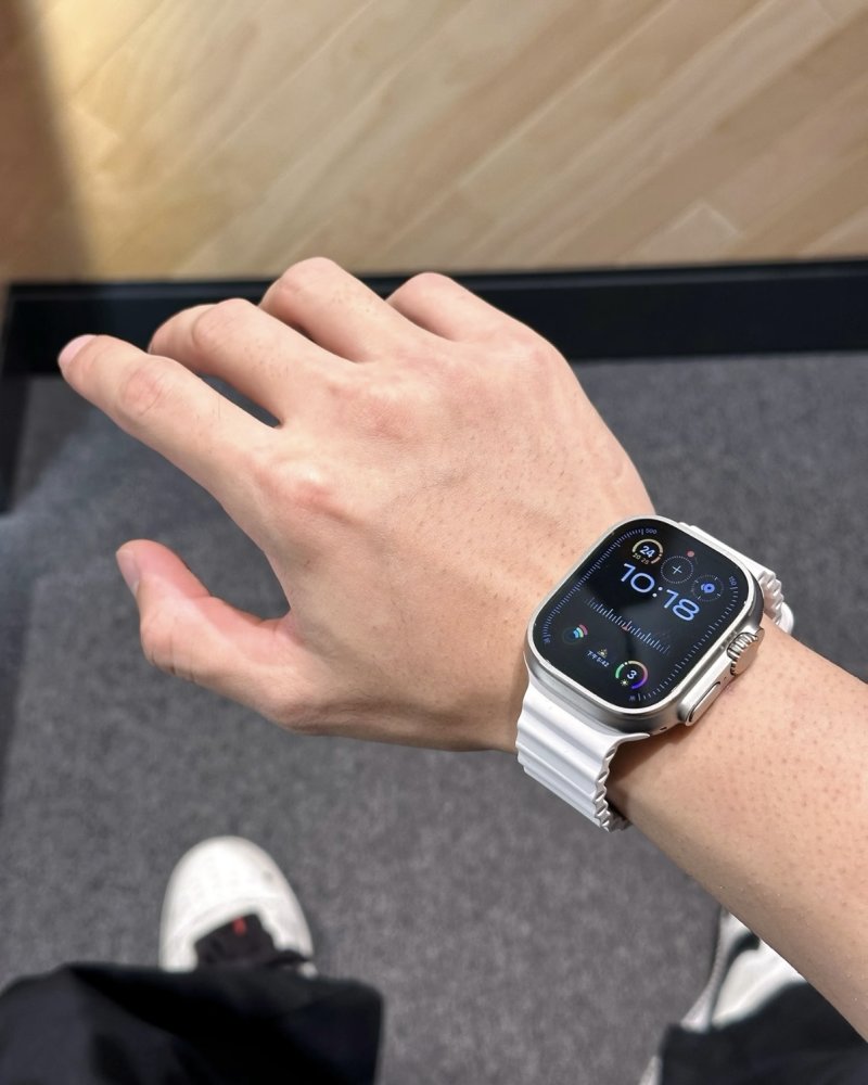 Ultra3 SIM Card Smart Watch - Light Blue view
